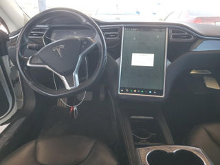 Tesla Model S foto 4