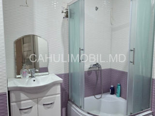 Apartament cu 2 camere, 68 m², Periferie, Cahul foto 9