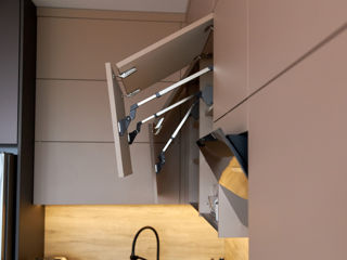 Bucatarie minimalista in forma de "U" foto 4