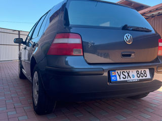 Volkswagen Golf foto 1