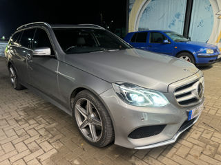 Mercedes E-Class foto 2