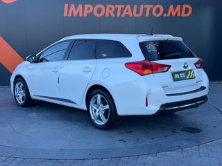 Toyota Auris foto 8