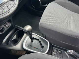 Toyota Yaris foto 15