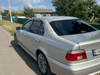 BMW 5 Series foto 3