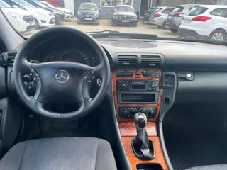 Mercedes C-Class foto 5