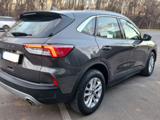 Ford Kuga foto 2