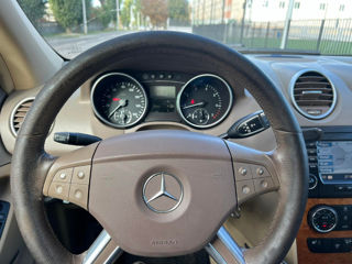 Mercedes M-Class foto 5