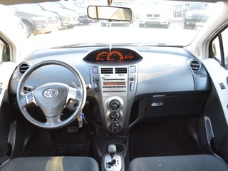 Toyota Yaris foto 5