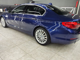 BMW 5 Series foto 3