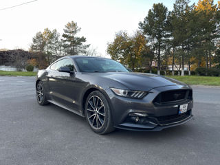 Ford Mustang foto 2