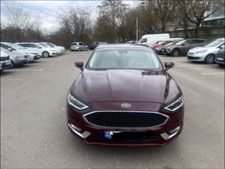 Ford Fusion foto 2