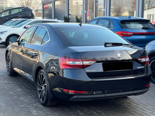 Skoda Superb foto 5