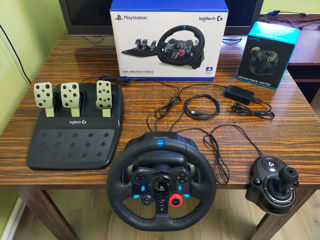 Volan Gaming Logitech Driving Force G29 + Schimbator Viteze Logitech G Driving Force Shifter