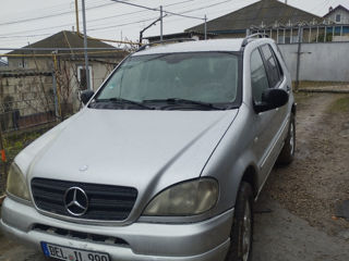 Mercedes M-Class foto 2