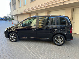 Volkswagen Touran foto 4