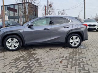 Lexus UX foto 3