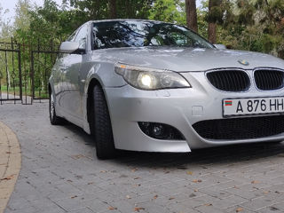 BMW 5 Series Touring foto 1