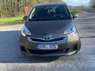 Toyota Verso-S foto 1