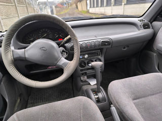 Nissan Micra foto 6