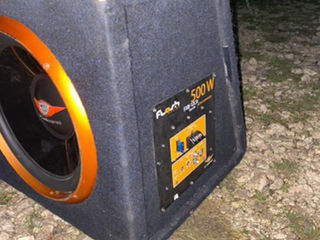 Vând subwoofer 500w foto 2