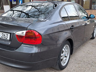 BMW 3 Series foto 4