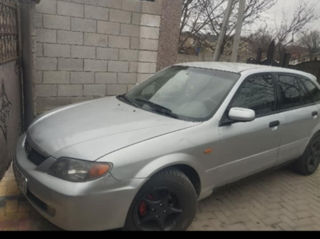 Mazda 323 foto 3