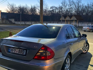 Mercedes E-Class foto 5