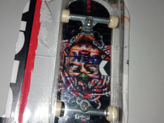 Vând fingerboard tech deck 100 lei  original nou deschis foto 3