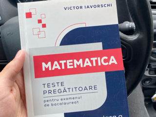 Vand carte cu teste pentru bac