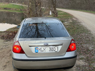 Ford Mondeo foto 4