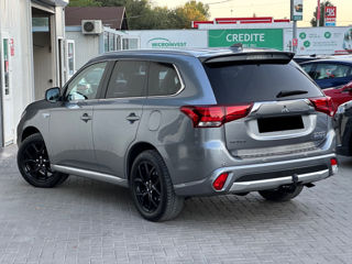 Mitsubishi Outlander foto 3