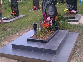 Monumente funerare-гранитные памятники. foto 7