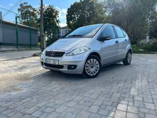 Mercedes A-Class foto 2