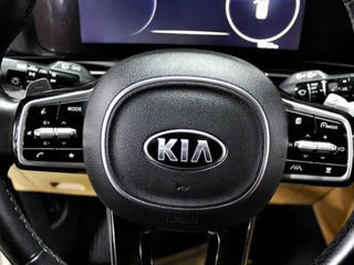 KIA Carnival foto 6