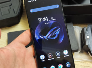 Asus Rog phone 7 Ultimate 16/512 foto 4