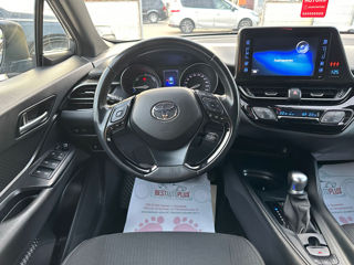 Toyota C-HR foto 9