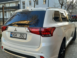 Mitsubishi Outlander foto 3