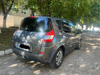 Renault Scenic foto 2