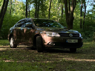 Volkswagen Jetta foto 1