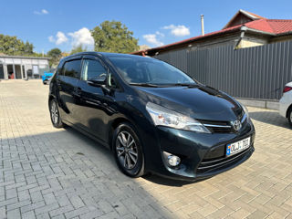 Toyota Verso foto 2