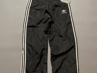 Pantaloni Adidas x Balenciaga foto 0