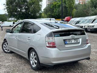 Toyota Prius foto 4