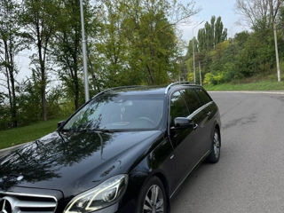 Mercedes E-Class foto 2