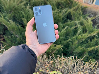 iPhone 11 Pro  256 GB foto 2