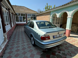 BMW 5 Series foto 6