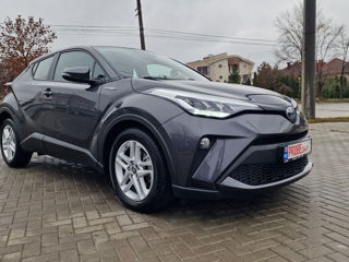 Toyota C-HR foto 12