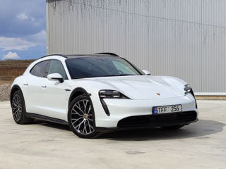 Porsche Taycan foto 3