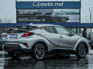 Toyota C-HR foto 2