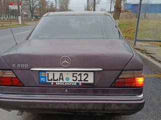 Mercedes E-Class foto 3