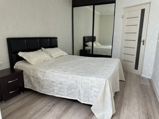 Apartament cu 2 camere, 70 m², Botanica, Chișinău foto 7